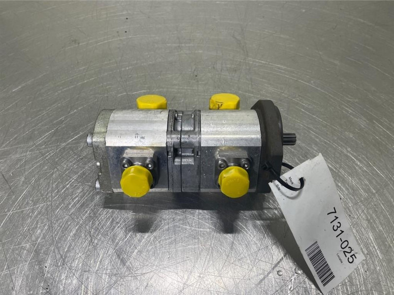 Rexroth 0510665452 - Gearpump/Zahnradpumpe/Tandwielpomp - Hydraulics for Construction machinery: picture 2 Rexroth 0510665452 - Gearpump/Zahnradpumpe/Tandwielpomp - Hydraulics for Construction machinery: picture 2