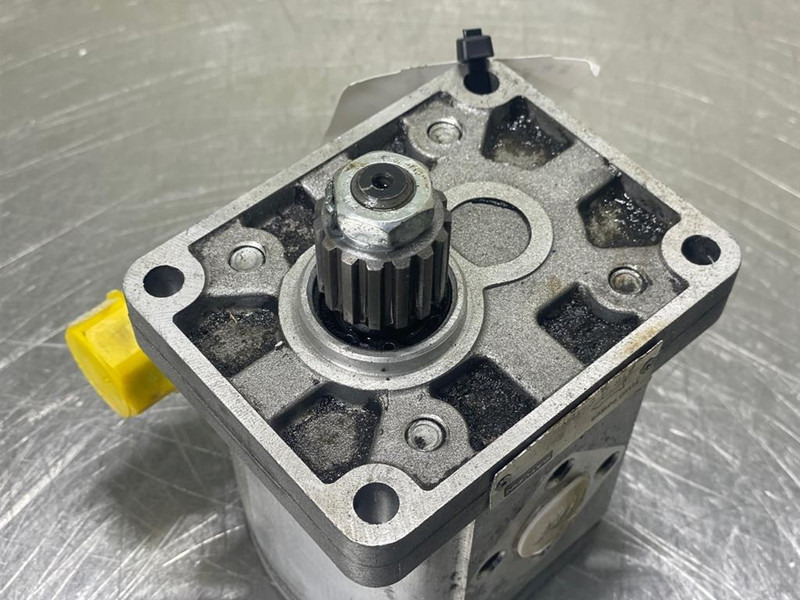 Saturn SP2A16DE10N - Gearpump/Zahnradpumpe/Tandwielpomp - Hydraulics for Construction machinery: picture 5 Saturn SP2A16DE10N - Gearpump/Zahnradpumpe/Tandwielpomp - Hydraulics for Construction machinery: picture 5