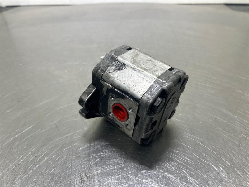 Sauer Danfoss SNP2NN/8,0RNAGSA-Gearpump/Zahnradpumpe - Hydraulics for Construction machinery: picture 5 Sauer Danfoss SNP2NN/8,0RNAGSA-Gearpump/Zahnradpumpe - Hydraulics for Construction machinery: picture 5