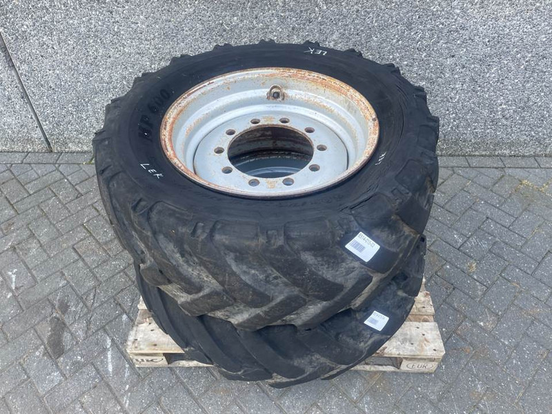 Schaeff SKS661-BKT 405/70-24 (16/70-24)-Tire/Reifen/Band - Wheels and tires for Construction machinery: picture 2 Schaeff SKS661-BKT 405/70-24 (16/70-24)-Tire/Reifen/Band - Wheels and tires for Construction machinery: picture 2