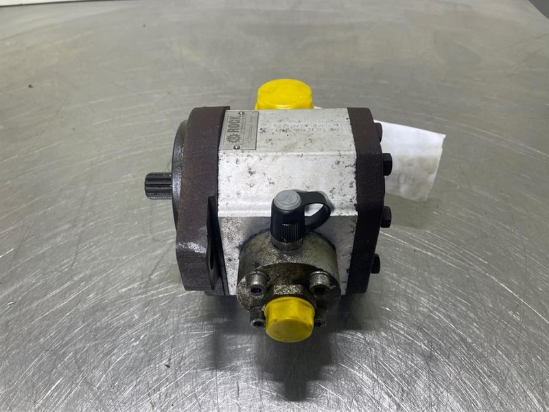 Schaeff SKS661-Rock-Gearpump/Zahnradpumpe/Tandwielpomp - Hydraulics for Construction machinery: picture 2 Schaeff SKS661-Rock-Gearpump/Zahnradpumpe/Tandwielpomp - Hydraulics for Construction machinery: picture 2