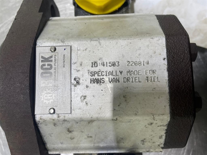 Schaeff SKS661-Rock-Gearpump/Zahnradpumpe/Tandwielpomp - Hydraulics for Construction machinery: picture 4 Schaeff SKS661-Rock-Gearpump/Zahnradpumpe/Tandwielpomp - Hydraulics for Construction machinery: picture 4