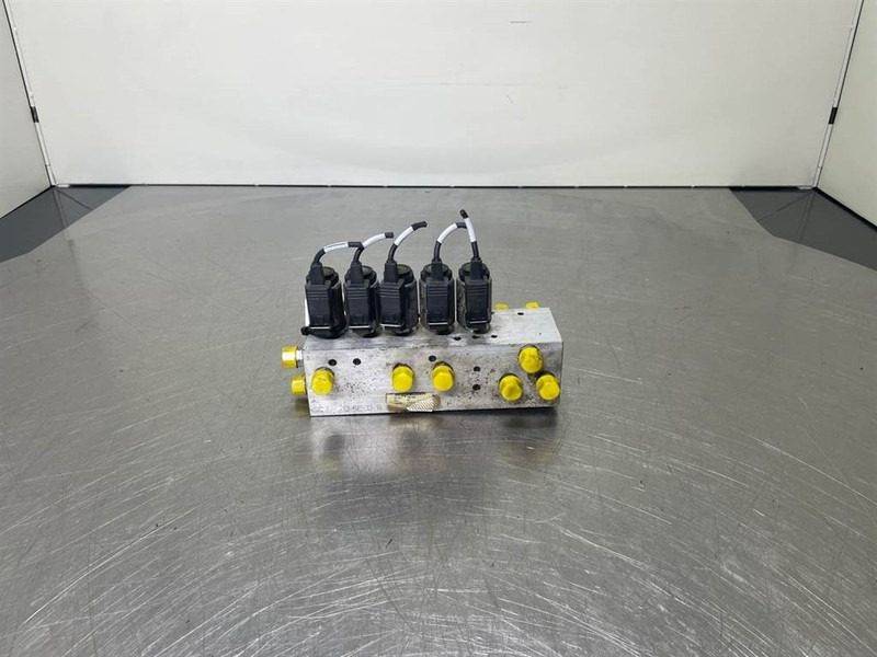 Sennebogen 835E-190462-Valve/Ventile/Ventiel - Hydraulics for Construction machinery: picture 1 Sennebogen 835E-190462-Valve/Ventile/Ventiel - Hydraulics for Construction machinery: picture 1