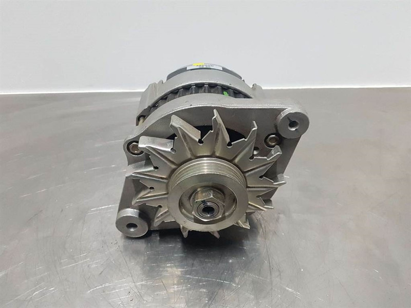 Terex Schaeff SKL833-14V 65A-Alternator/Lichtmaschine/Dynamo - Engine for Construction machinery: picture 2 Terex Schaeff SKL833-14V 65A-Alternator/Lichtmaschine/Dynamo - Engine for Construction machinery: picture 2