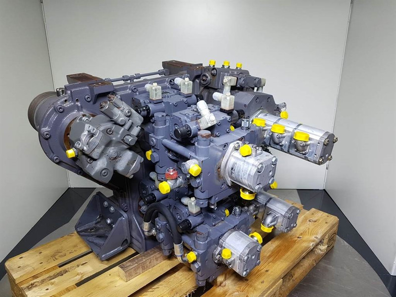 Vögele SUPER 1600/1603/1800/1803- 2031320 -Transmission - Gearbox and parts for Construction machinery: picture 2 Vögele SUPER 1600/1603/1800/1803- 2031320 -Transmission - Gearbox and parts for Construction machinery: picture 2