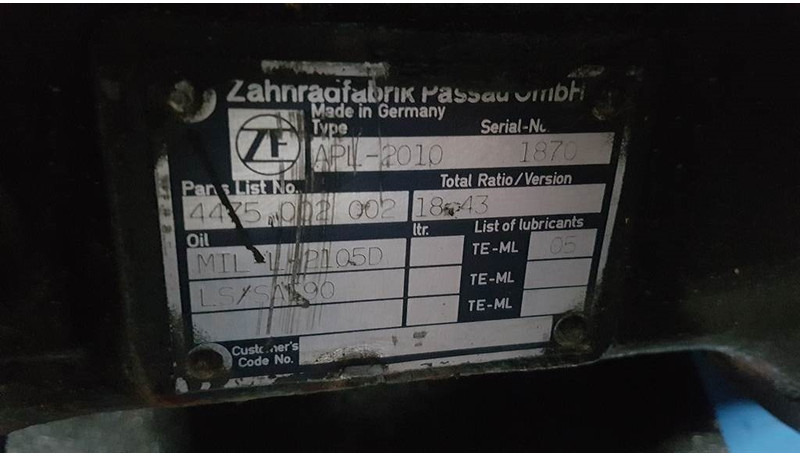 ZF APL-2010 - Axle/Achse/As - Axle and parts for Construction machinery: picture 3 ZF APL-2010 - Axle/Achse/As - Axle and parts for Construction machinery: picture 3
