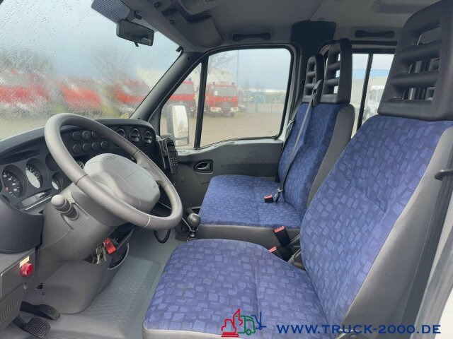 Interior photo 1: Vending truck Iveco Daily 35C13 mit Promotion- Verkaufs- Showbühne