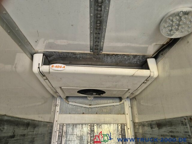 Mercedes-Benz Atego 818 Kühlkoffer Carrier-20° 2Kammern LBW - Refrigerated delivery van: picture 3 Mercedes-Benz Atego 818 Kühlkoffer Carrier-20° 2Kammern LBW - Refrigerated delivery van: picture 3