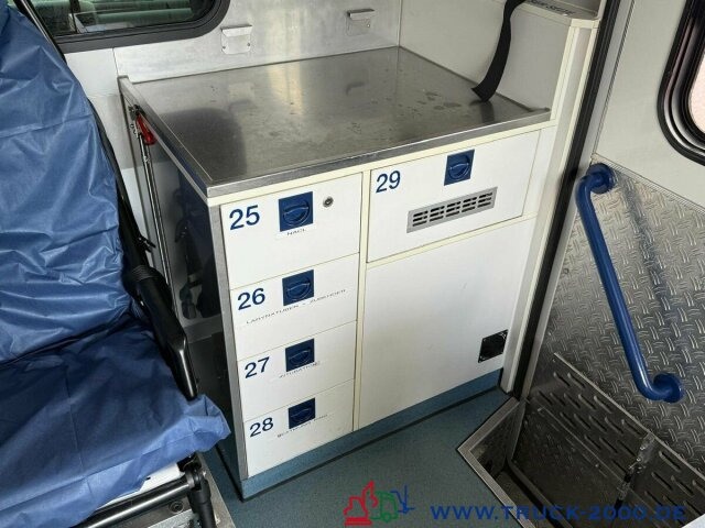 Mercedes-Benz Sprinter 516 Fahrtec RTW Luftfederung Retarder - Ambulance: picture 3 Mercedes-Benz Sprinter 516 Fahrtec RTW Luftfederung Retarder - Ambulance: picture 3
