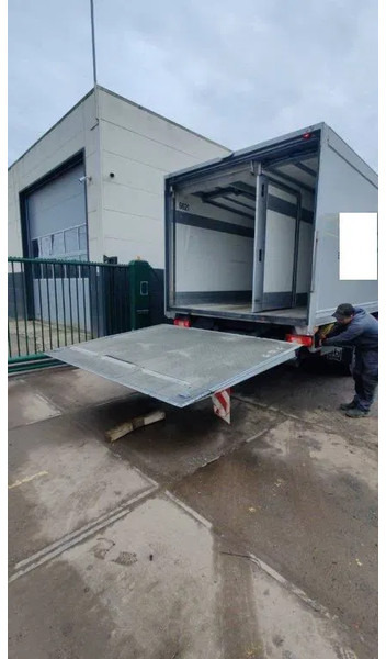 Dhollandia Laadklep / Achtersluitklep 2000 kg MBB / Palfinger / B.A.R. Cargolift - Tail lift: picture 2 Dhollandia Laadklep / Achtersluitklep 2000 kg MBB / Palfinger / B.A.R. Cargolift - Tail lift: picture 2