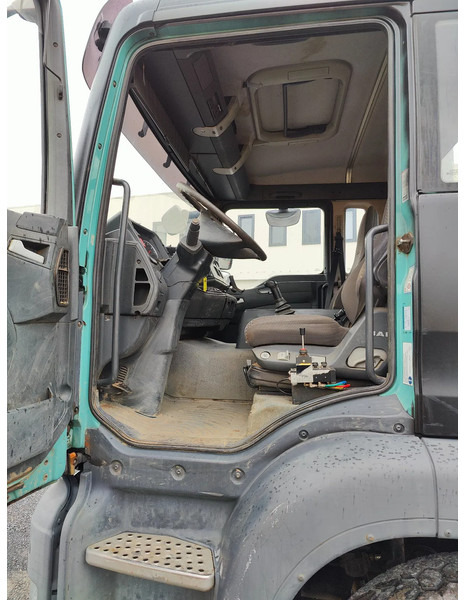 Hook lift truck MAN TGA 26.350 6x4 Container AJK Euronorm 3: picture 7