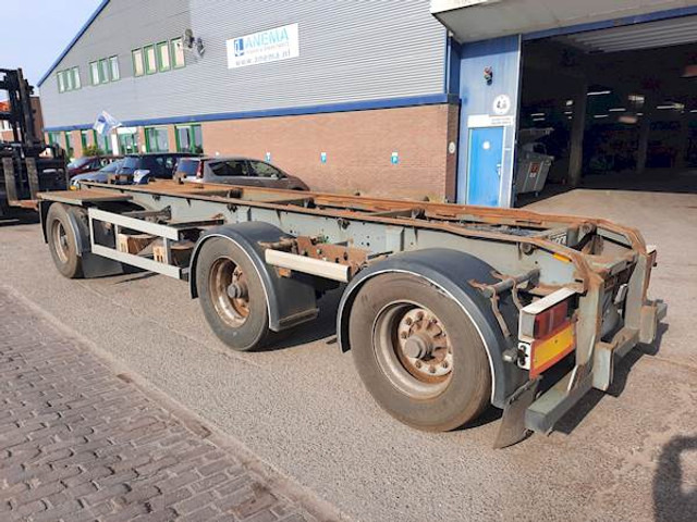 Floor FLA-3-101 - Container transporter/ Swap body semi-trailer: picture 2 Floor FLA-3-101 - Container transporter/ Swap body semi-trailer: picture 2