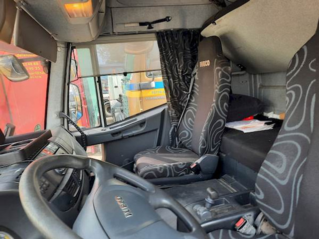 Iveco 120E25 EUROCARGO - Box truck: picture 4 Iveco 120E25 EUROCARGO - Box truck: picture 4