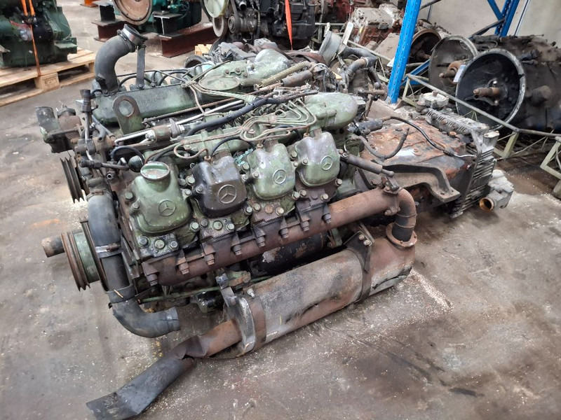 Mercedes-Benz OM422 - Engine: picture 1 Mercedes-Benz OM422 - Engine: picture 1