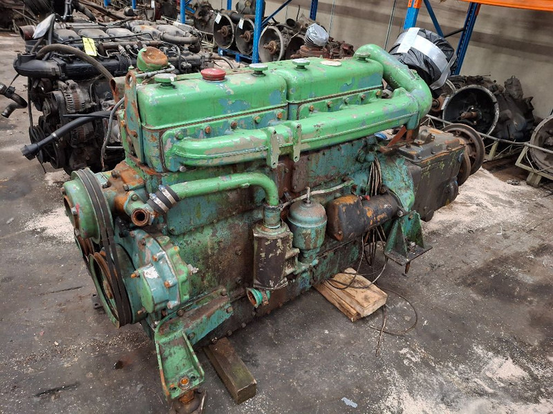 Scania 111 - Engine: picture 1 Scania 111 - Engine: picture 1