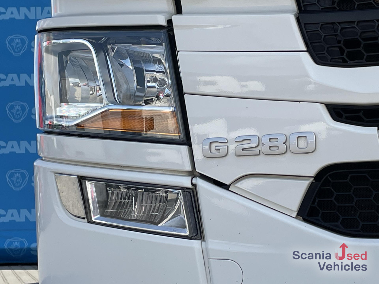 SCANIA G 280 B4x2NB RETARDER FULL AIR CNG TAIL LIFT 2.5T - Box truck: picture 2 SCANIA G 280 B4x2NB RETARDER FULL AIR CNG TAIL LIFT 2.5T - Box truck: picture 2