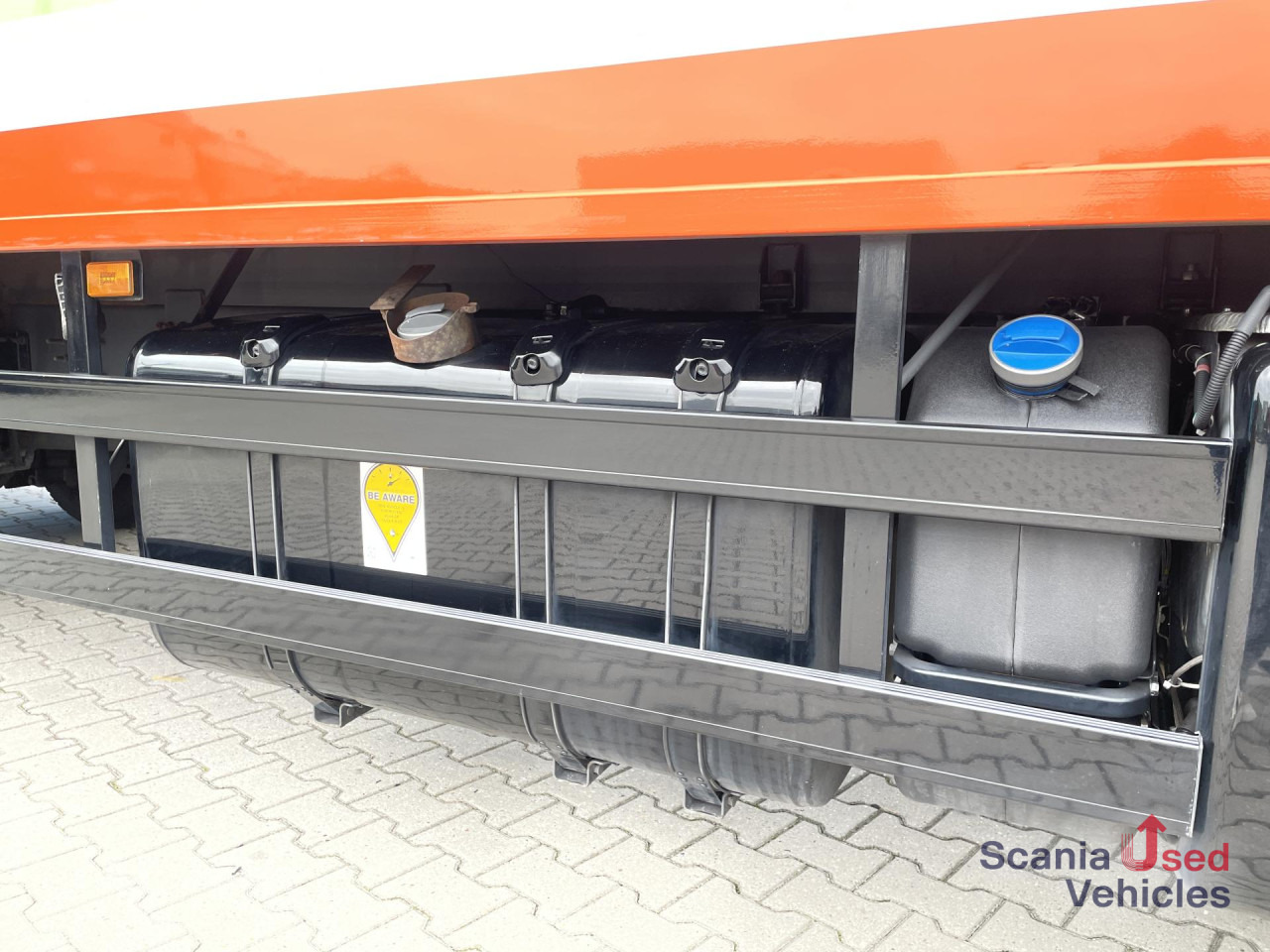 SCANIA P 370 LB4x2MNB RETARDER FULL AIR 705X245X235 - Box truck: picture 2 SCANIA P 370 LB4x2MNB RETARDER FULL AIR 705X245X235 - Box truck: picture 2