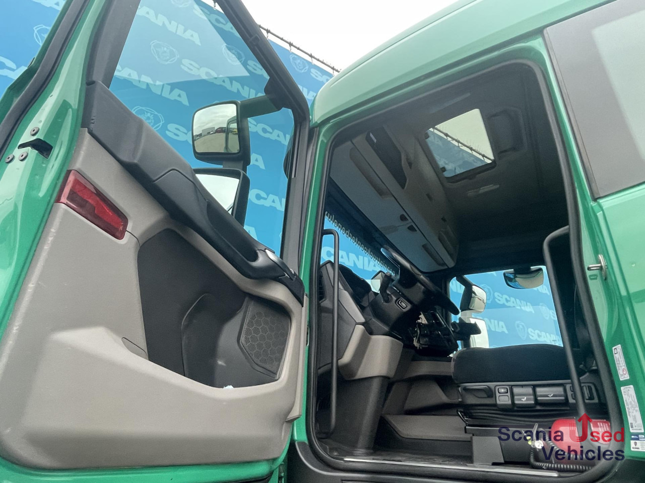 SCANIA R 410 A4x2NA RETARDER SMART 2 NAVI ACC - Tractor unit: picture 3 SCANIA R 410 A4x2NA RETARDER SMART 2 NAVI ACC - Tractor unit: picture 3