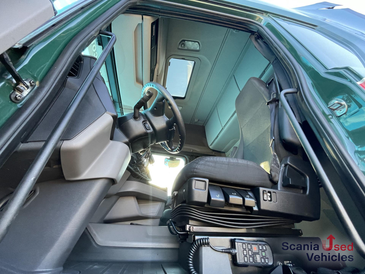 SCANIA R 450 A4x2NA DIFF-L RETARDER LED ADR FL PARK AIRCO - Tractor unit: picture 5 SCANIA R 450 A4x2NA DIFF-L RETARDER LED ADR FL PARK AIRCO - Tractor unit: picture 5