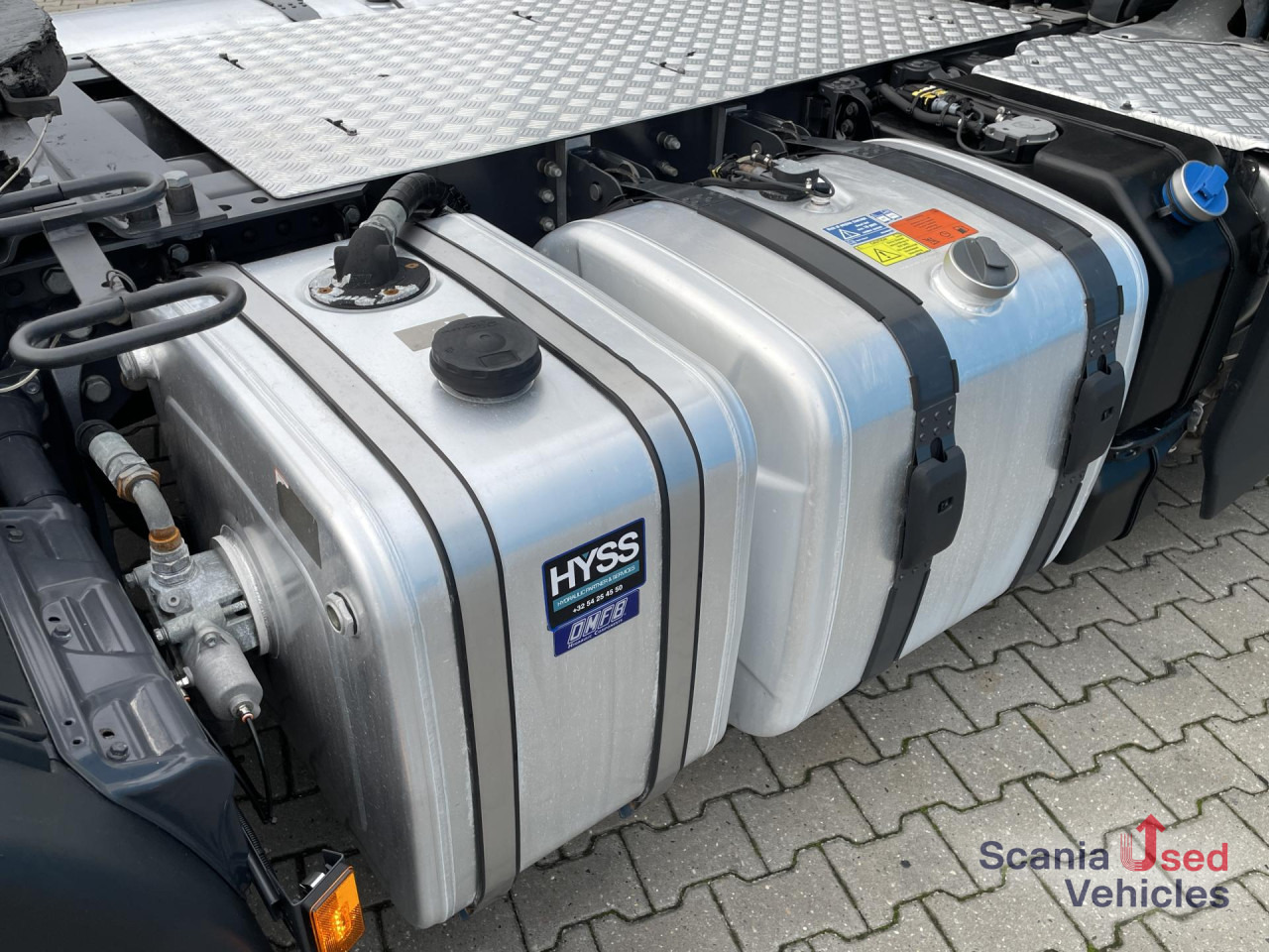 SCANIA R 450 A4x2NB RETARDER DIFF-L FULL AIR HYDRO 8T - Tractor unit: picture 2 SCANIA R 450 A4x2NB RETARDER DIFF-L FULL AIR HYDRO 8T - Tractor unit: picture 2