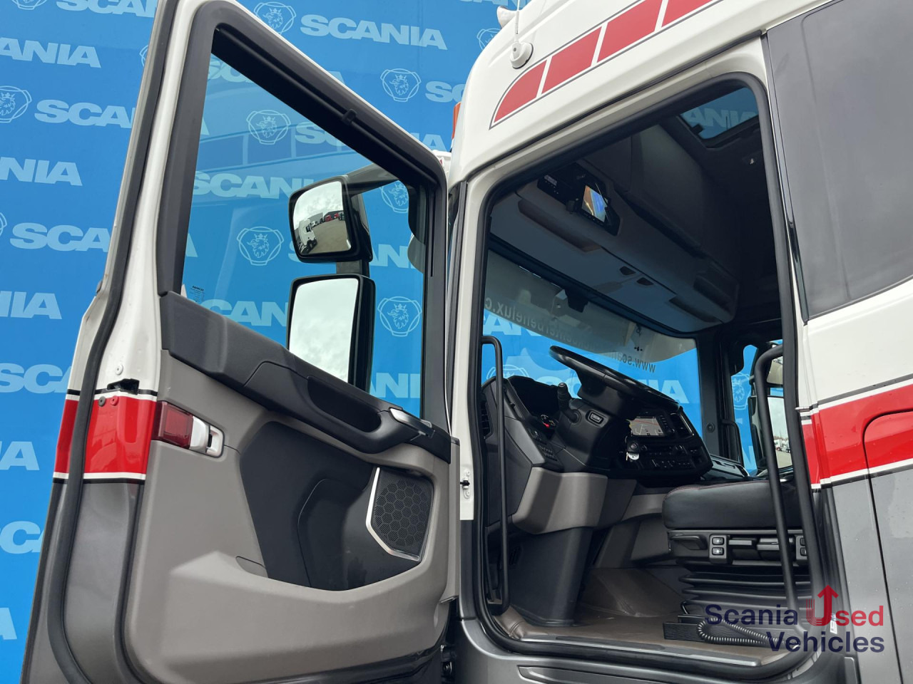 SCANIA S 500 A4x2NB RETARDER FULL AIR P-AIRCO HYDRO 8T - Tractor unit: picture 5 SCANIA S 500 A4x2NB RETARDER FULL AIR P-AIRCO HYDRO 8T - Tractor unit: picture 5