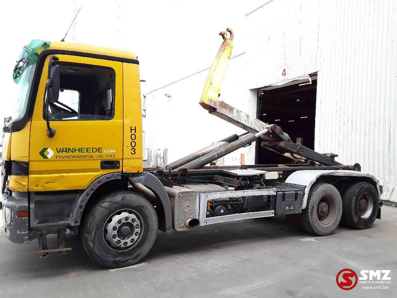 Mercedes-Benz Actros 2636 6x4 lames steel 3x - Container transporter/ Swap body truck: picture 5 Mercedes-Benz Actros 2636 6x4 lames steel 3x - Container transporter/ Swap body truck: picture 5