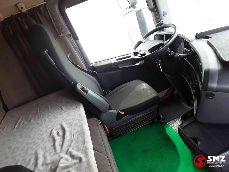 Interior photo 1: Tractor unit Scania R 420 Topline retarder