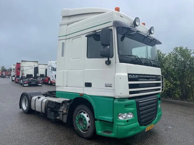 DAF XF 105.460 FT Low Deck - Tractor unit: picture 1 DAF XF 105.460 FT Low Deck - Tractor unit: picture 1