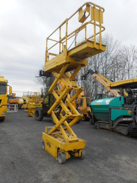 Genie GS 1530, Scherenarbeitsbühne Genie 6,6m - Truck mounted aerial platform: picture 4 Genie GS 1530, Scherenarbeitsbühne Genie 6,6m - Truck mounted aerial platform: picture 4