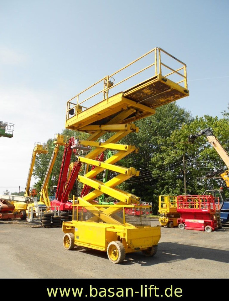 Liftlux SL153-18E2, Scherenbühne 17,3 m Liftlux SL153-18E2, Scherenbühne 17,3 m - Scissor lift: picture 3 Liftlux SL153-18E2, Scherenbühne 17,3 m Liftlux SL153-18E2, Scherenbühne 17,3 m - Scissor lift: picture 3