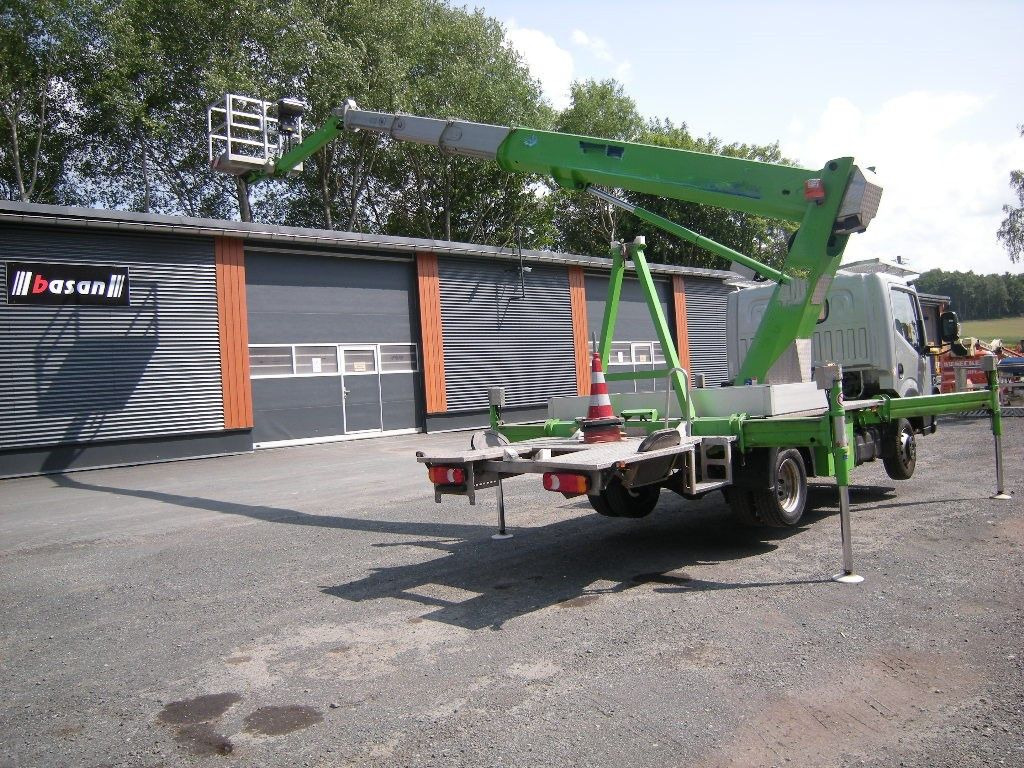 Nissan NT400 Cabstar mit Palfinger P210BK, 21m - Truck mounted aerial platform: picture 2 Nissan NT400 Cabstar mit Palfinger P210BK, 21m - Truck mounted aerial platform: picture 2