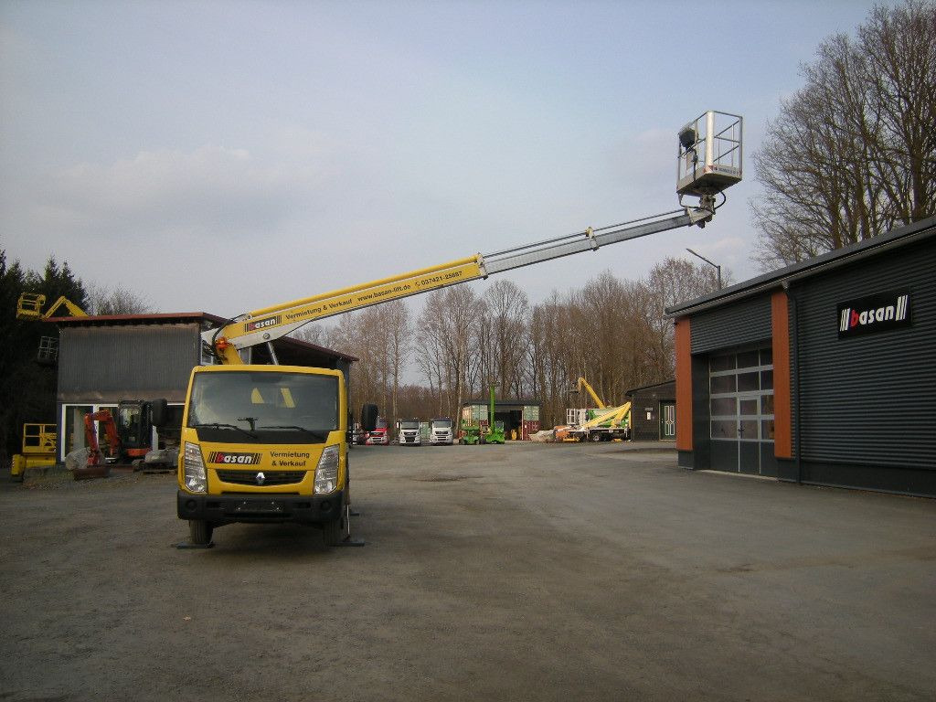 Renault Maxity mit Multitel 160 Alu DS - Truck mounted aerial platform: picture 5 Renault Maxity mit Multitel 160 Alu DS - Truck mounted aerial platform: picture 5