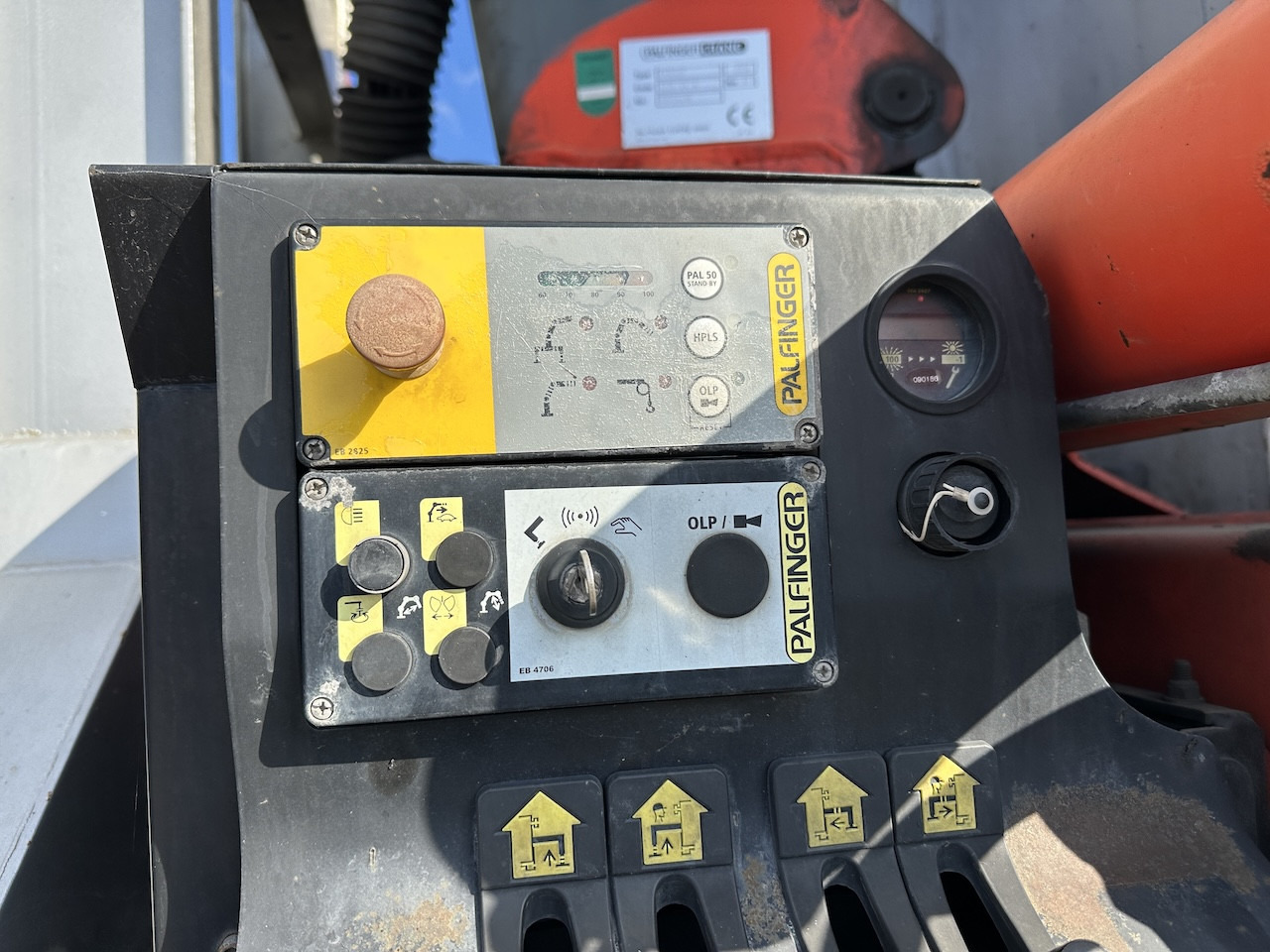 Glas Kran Mulde Palfinger PK 16502 Funk - Hook lift truck, Crane truck: picture 3 Glas Kran Mulde Palfinger PK 16502 Funk - Hook lift truck, Crane truck: picture 3