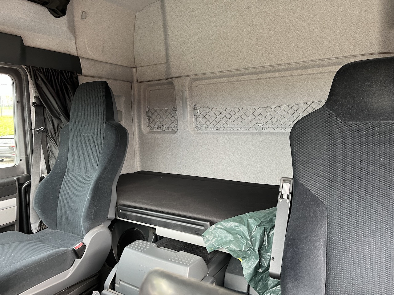 MAN TGX 26.480 6x2 Atlas 145.2 Kran Baustoff AHK - Dropside/ Flatbed truck, Crane truck: picture 4 MAN TGX 26.480 6x2 Atlas 145.2 Kran Baustoff AHK - Dropside/ Flatbed truck, Crane truck: picture 4