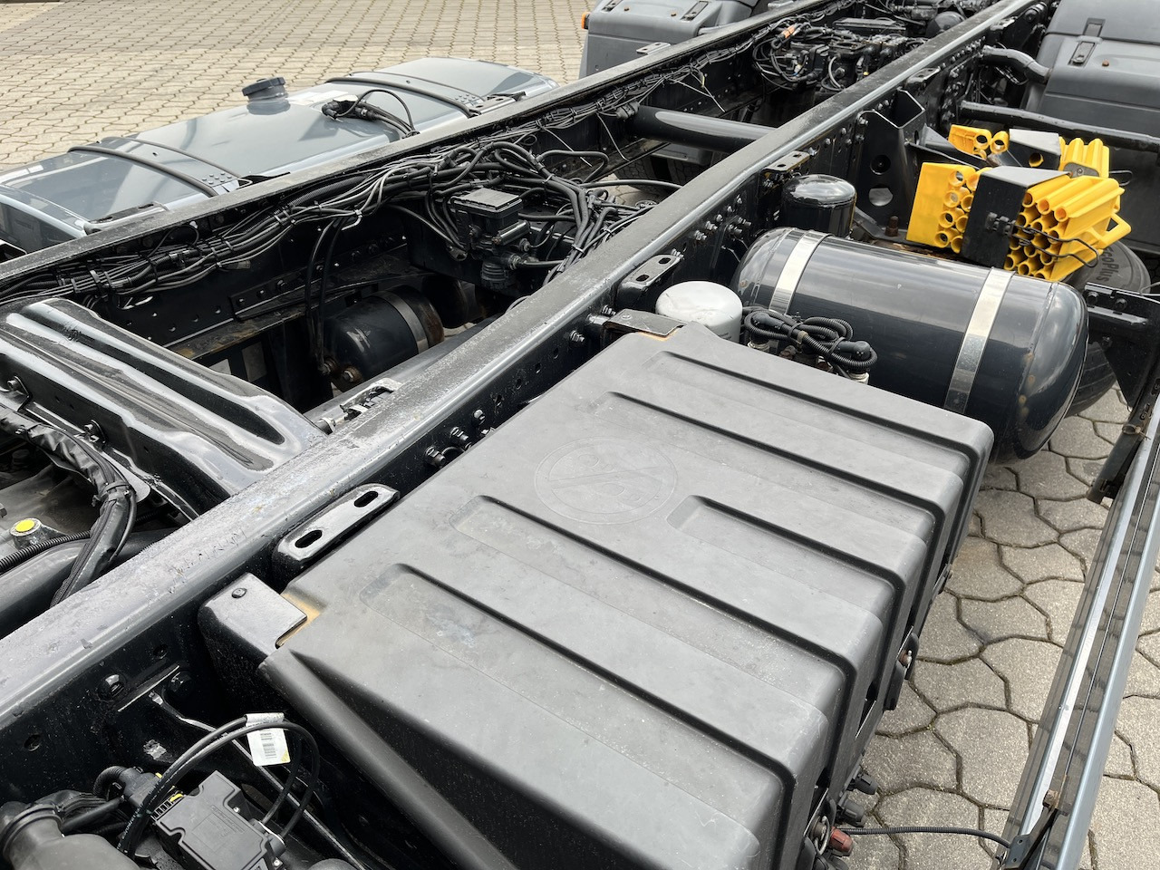 MAN TGX 26.500 6x2 Fahrgestell Lenk-Liftachse AHK - Cab chassis truck: picture 5 MAN TGX 26.500 6x2 Fahrgestell Lenk-Liftachse AHK - Cab chassis truck: picture 5