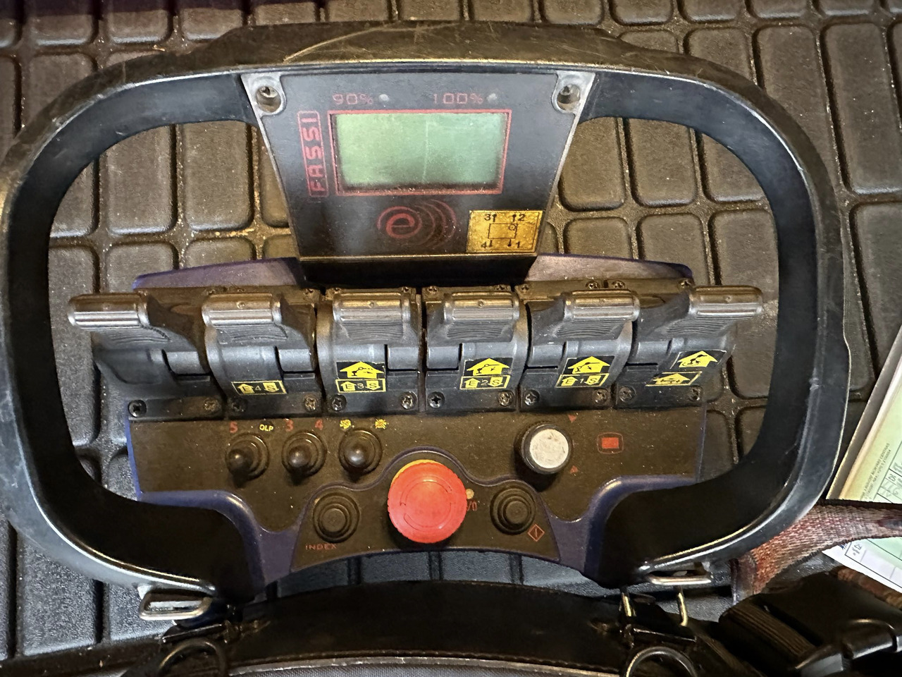 Palfinger FASSI F 235 A.2.23 Kran + Funk - Truck mounted crane: picture 4 Palfinger FASSI F 235 A.2.23 Kran + Funk - Truck mounted crane: picture 4