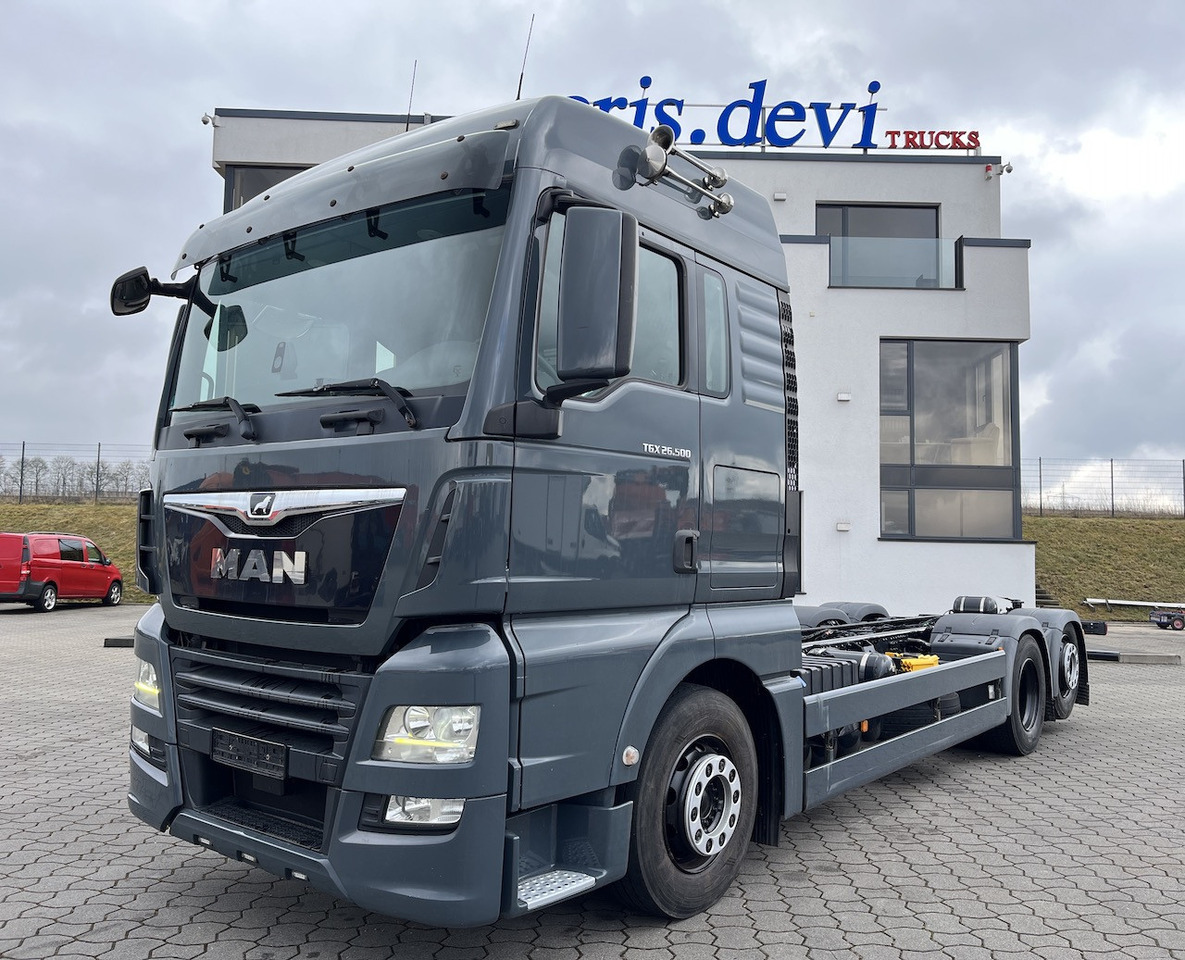 MAN TGX 26.500 6x2 Fahrgestell Lenk-Liftachse AHK - Truck: picture 1 MAN TGX 26.500 6x2 Fahrgestell Lenk-Liftachse AHK - Truck: picture 1