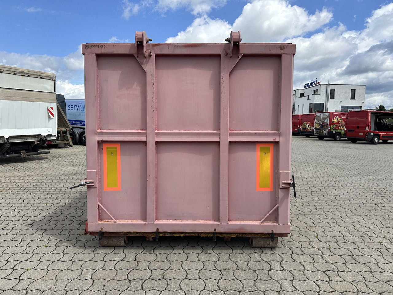 Mercedes-Benz Wassercontainer   Mulde 30 cbm Silo für Abrollkipper - Truck: picture 4 Mercedes-Benz Wassercontainer   Mulde 30 cbm Silo für Abrollkipper - Truck: picture 4