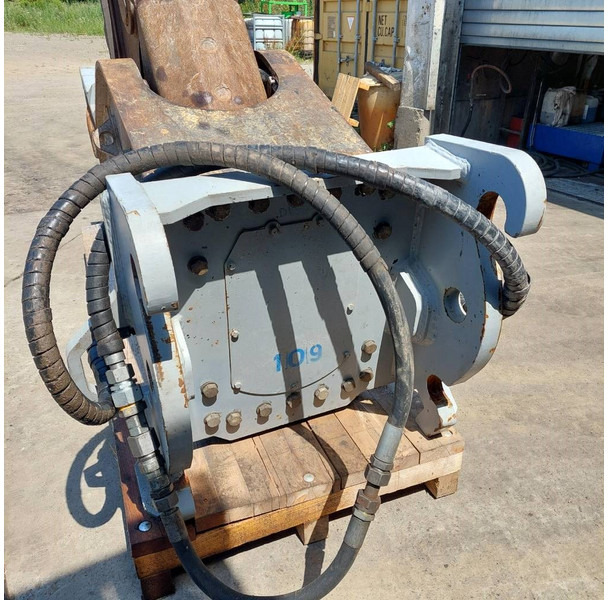 Demarec DSP45 Extreme - Demolition shears for Construction machinery: picture 3 Demarec DSP45 Extreme - Demolition shears for Construction machinery: picture 3