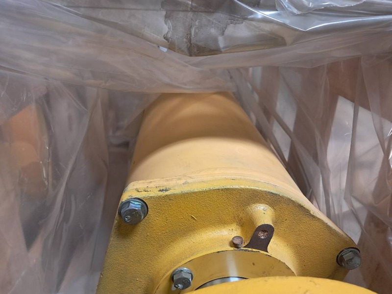 Komatsu D85PX-18 -SPRING ASSY - 154-30-00281 - Frame/ Chassis for Construction machinery: picture 5 Komatsu D85PX-18 -SPRING ASSY - 154-30-00281 - Frame/ Chassis for Construction machinery: picture 5