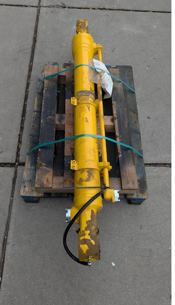 Komatsu PC210LC-10 / -11 - BUCKET CYLINDER - 707-E1-01300 - Crawler excavator: picture 3 Komatsu PC210LC-10 / -11 - BUCKET CYLINDER - 707-E1-01300 - Crawler excavator: picture 3