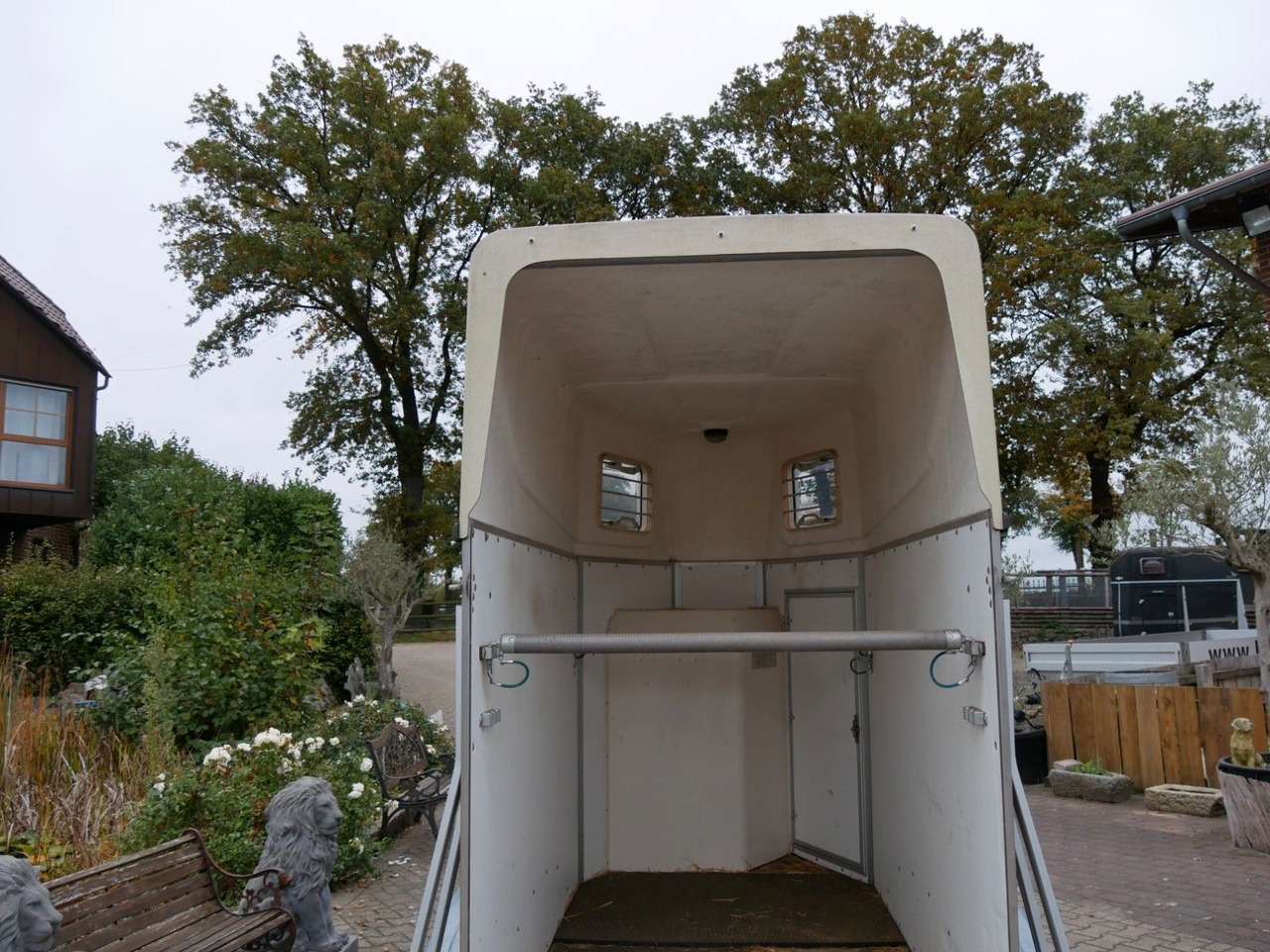 Blomert 1,5 Pferde Holz Poly - Livestock trailer: picture 3 Blomert 1,5 Pferde Holz Poly - Livestock trailer: picture 3