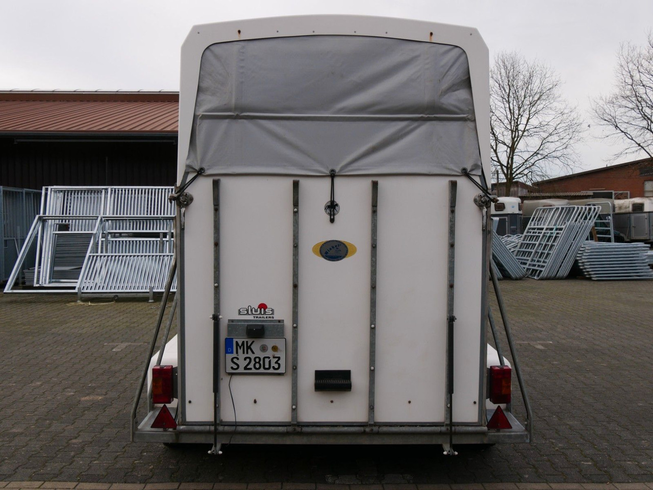 Sluis Vollpoly 2 Pferde mit Sattelkammer - Livestock trailer: picture 4 Sluis Vollpoly 2 Pferde mit Sattelkammer - Livestock trailer: picture 4