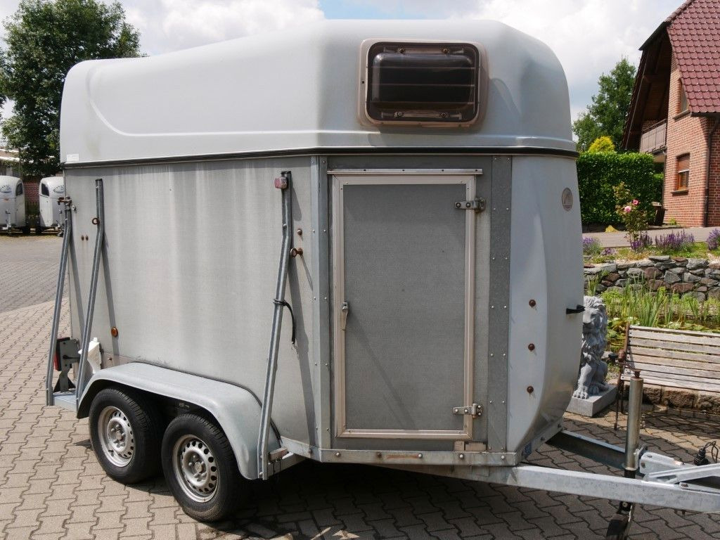 Westeria 2 Pferde Westeria 2 Pferde - Horse trailer: picture 1 Westeria 2 Pferde Westeria 2 Pferde - Horse trailer: picture 1