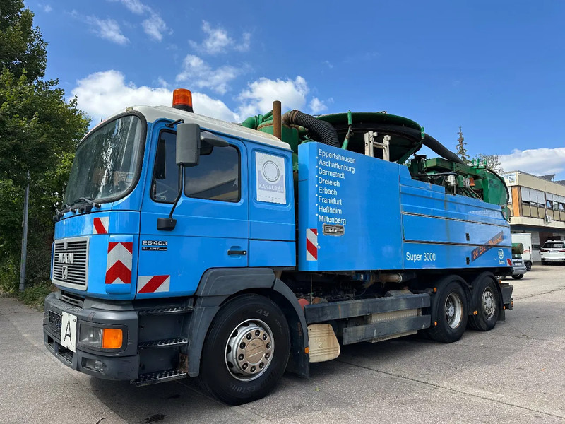 MAN 26.403 F2000 Silent 6x2 Kanalreiniger Saug - und Spülwagen - selbstfahrende Arbeitsmaschine mit Wiedemann Super 3000 Aufbau - Vacuum truck: picture 2 MAN 26.403 F2000 Silent 6x2 Kanalreiniger Saug - und Spülwagen - selbstfahrende Arbeitsmaschine mit Wiedemann Super 3000 Aufbau - Vacuum truck: picture 2