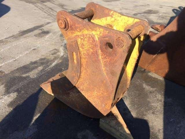 CATERPILLAR 290mm - Type Tractopelle - Excavator bucket: picture 3 CATERPILLAR 290mm - Type Tractopelle - Excavator bucket: picture 3