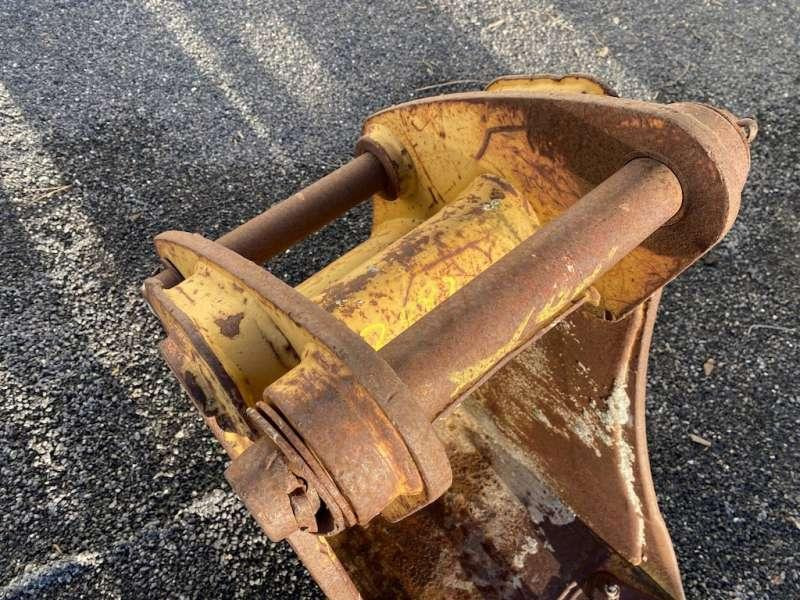 CATERPILLAR 420mm - Excavator bucket: picture 4 CATERPILLAR 420mm - Excavator bucket: picture 4