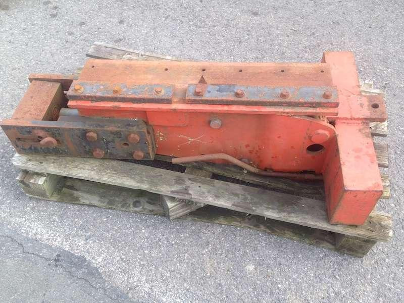 MONTABERT BATEUR A PAL PLANCHE TYPE 70 - Other machinery: picture 4 MONTABERT BATEUR A PAL PLANCHE TYPE 70 - Other machinery: picture 4