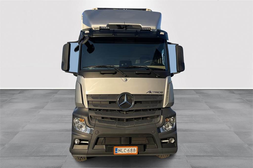 Mercedes-Benz ACTROS L 2551 6x2 FRC 06/2027 - Isothermal truck: picture 2 Mercedes-Benz ACTROS L 2551 6x2 FRC 06/2027 - Isothermal truck: picture 2