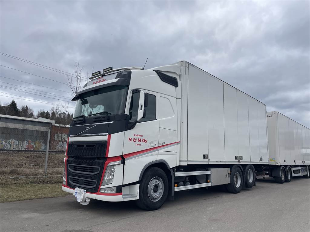 Volvo FH - Box truck: picture 1 Volvo FH - Box truck: picture 1